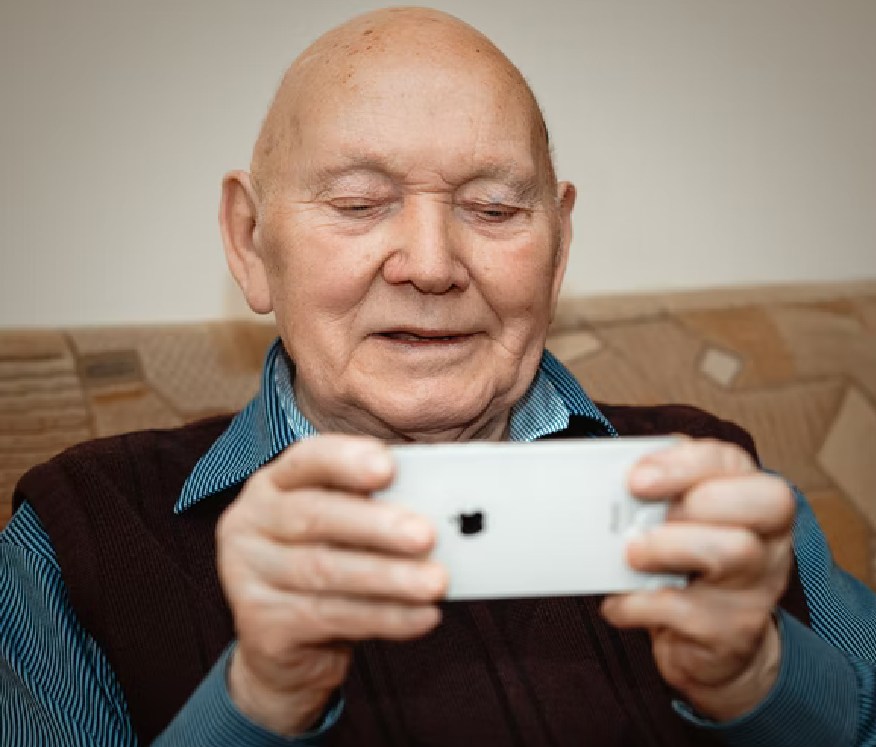 best-smartphone-for-senior-citizens-top-picks